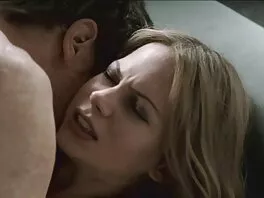 Секси домакиня romantichno porno Люси Уилоу се чука в кухнята