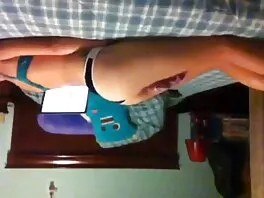 Възбудена курва Айда Суингър играе с твърд хуй porno deva4ki на открито