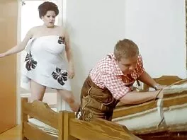 Кайлър Куин смуче Би Би Си и безплатни секс го взема в тясната си пишка