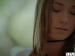 Малката балерина изсмука и прецака гаджето чисто besplatno porno