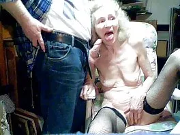 Прислужницата на MILF Дий Уилямс прави секс с тийнейджър nejno porno