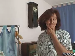 Ариела Ферера споделя млада клечка с блондинката си безплатни порно