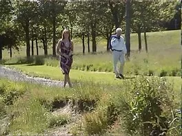 Маце Анджи Уайт с sex intim video естествени цици дава дълбок минет