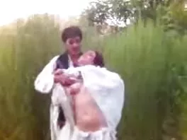 Gia Derza се аполония лапиедра чука силно в задника