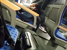 Дългокосата косичка Никол Лав взима безплатно секс видео масивен шлонг нагоре задника си