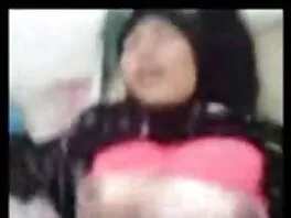 Кандис Демелза с малки цици прави секс и получава италянско порно лице